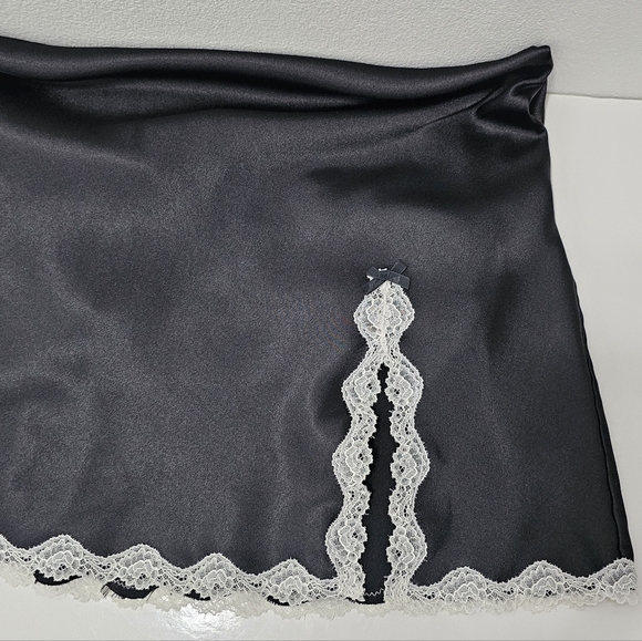 Victoria’s Secret Black & White Floral Lace Slip Dress - Picture 11 of 16